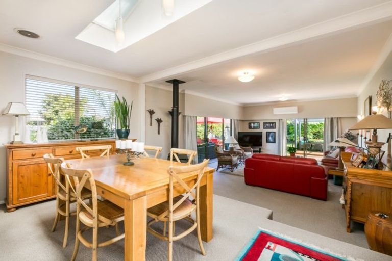 Photo of property in 52 Meeanee Road, Taradale, Napier, 4112