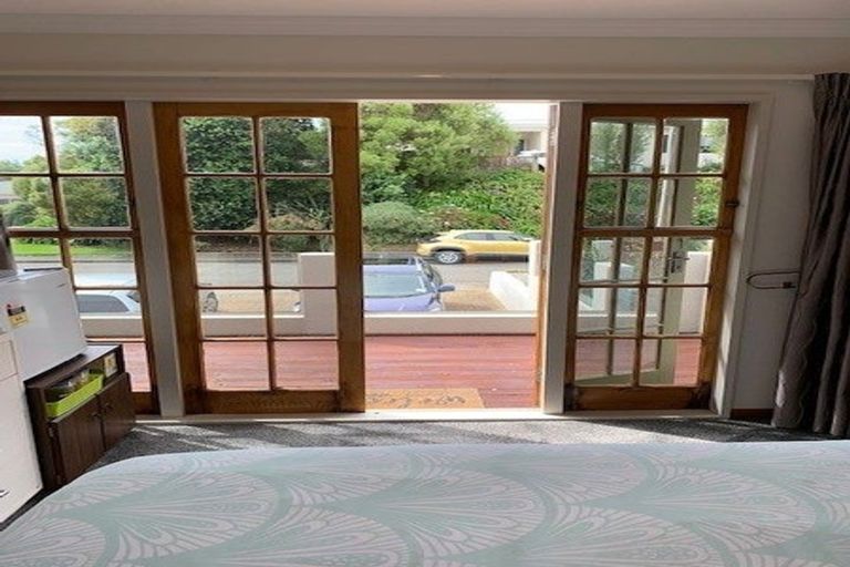 Photo of property in 117 Seaview Road, Paraparaumu Beach, Paraparaumu, 5032