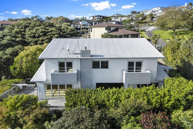 Photo of property in 132 Kittiwake Drive, Schnapper Rock, Auckland, 0632