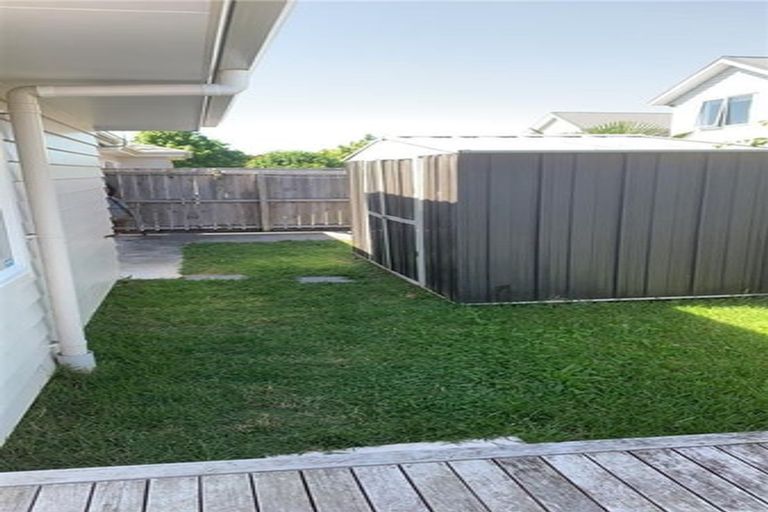 Photo of property in 4 Poaka Avenue, Takanini, 2112