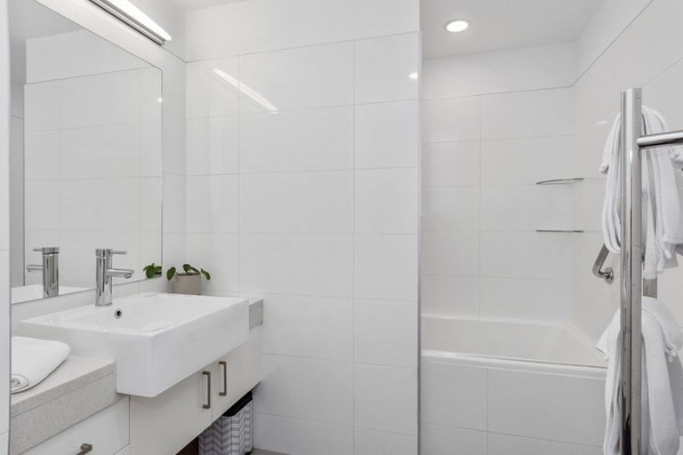 Photo of property in 2/48 Marine Parade, Mount Maunganui, 3116