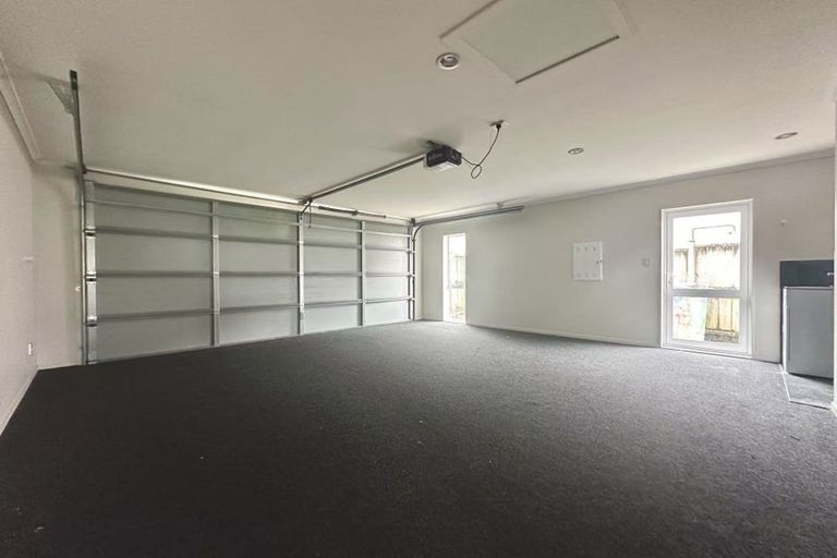 Photo of property in 10 Jezero Drive, Massey, Auckland, 0614