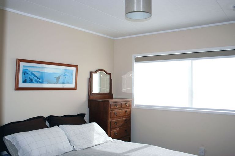 Photo of property in 7 Lowell Place, Massey, Auckland, 0614