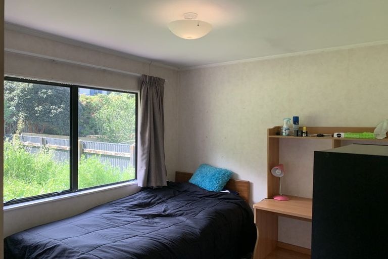 Photo of property in 3 Springdale Grove, Fitzherbert, Palmerston North, 4410