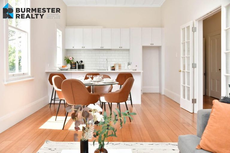 Photo of property in 5 Porter Crescent, Helensville, 0800