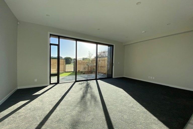Photo of property in 43 Ron Deal Way, Epuni, Lower Hutt, 5011