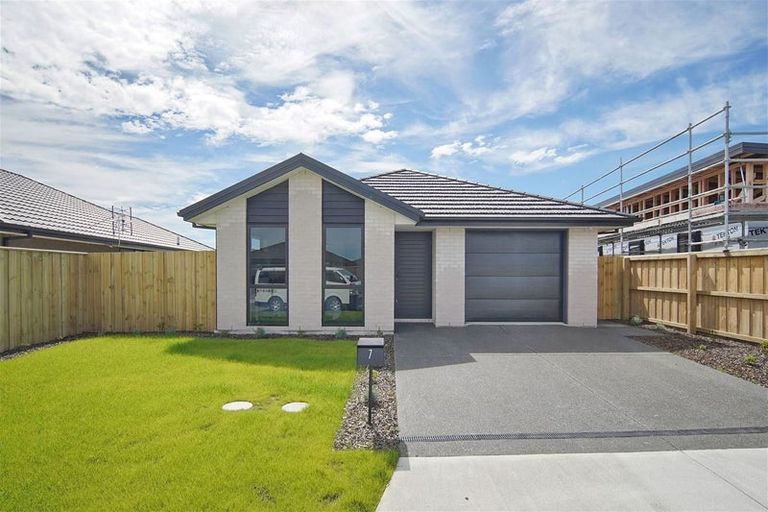 Photo of property in 7 Jasmine Street, Woodend, 7610