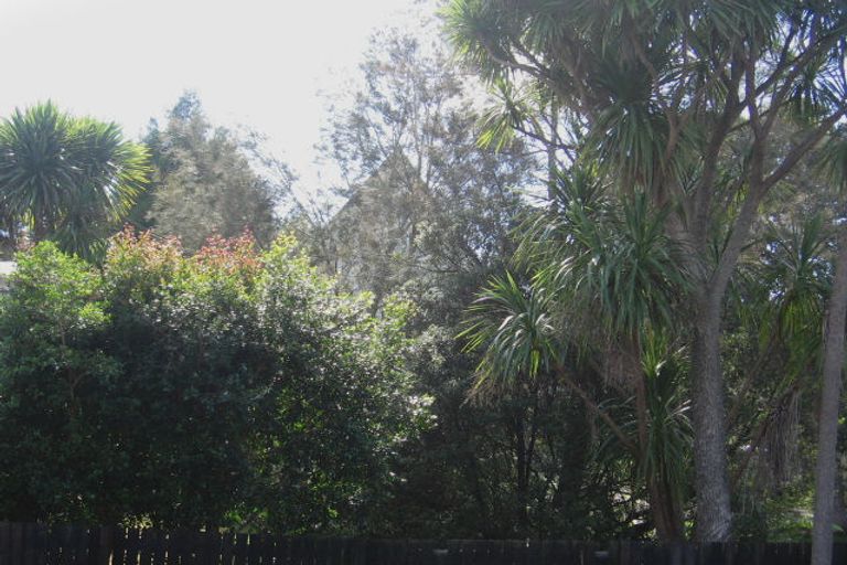 Photo of property in 27 Routley Drive, Glen Eden, Auckland, 0602