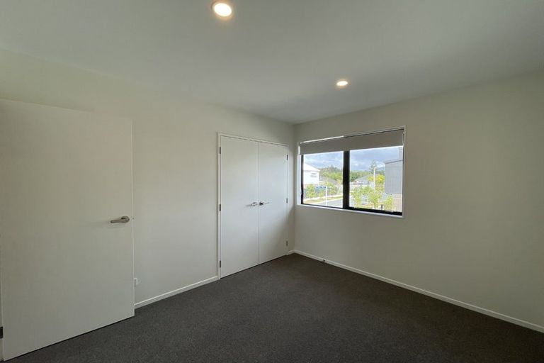 Photo of property in 9/474 West Coast Road, Glen Eden, Auckland, 0602
