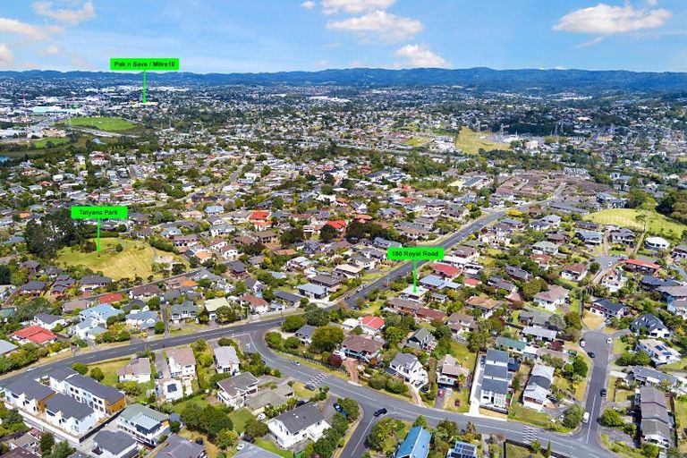 Photo of property in 180 Royal Road, Massey, Auckland, 0614