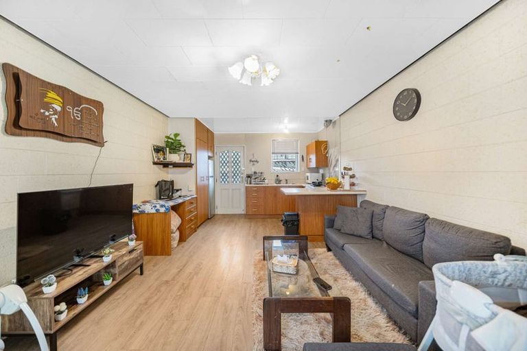 Photo of property in 15 Burnby Place, Te Anau, 9679