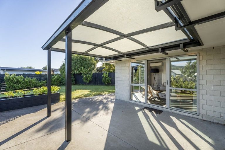 Photo of property in 2 Oscar Place, Whitianga, 3510