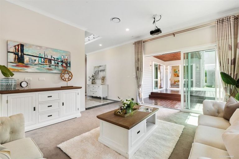 Photo of property in 20 Spyglass Street, Red Beach, 0932