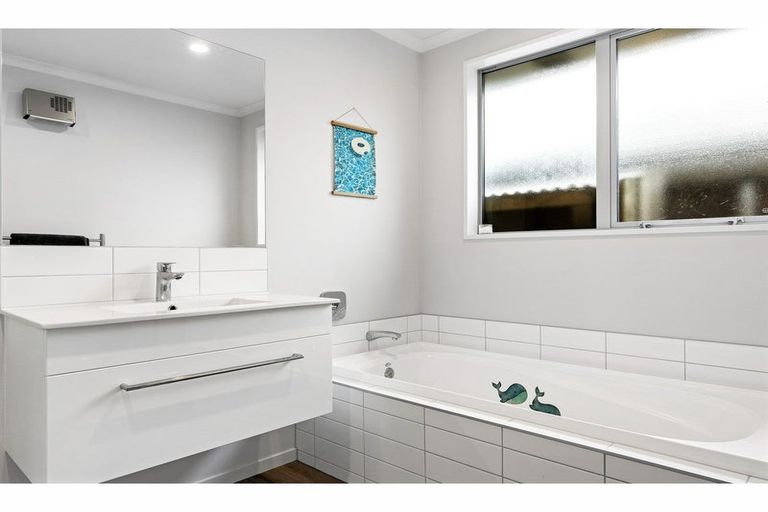 Photo of property in 15 Tippet Crescent, Wigram, Christchurch, 8025