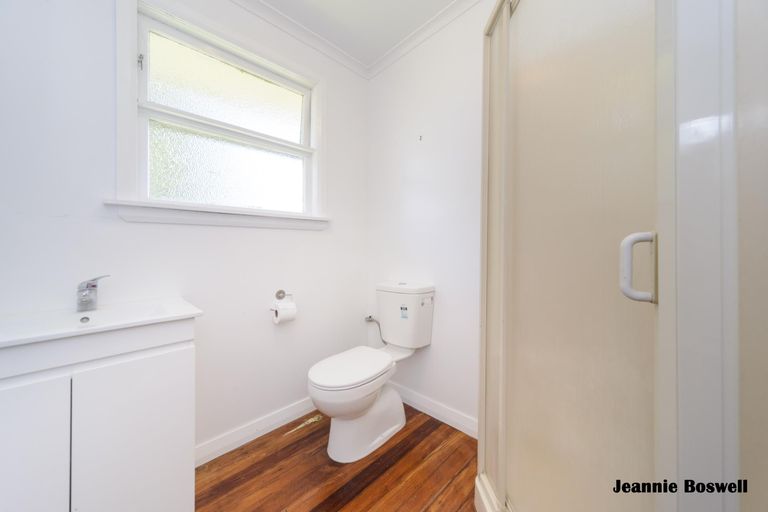 Photo of property in 22a Roberts Line, Kelvin Grove, Palmerston North, 4414