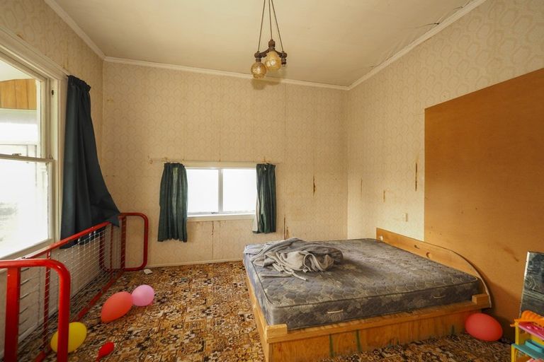 Photo of property in 102 Bannister Street, Masterton, 5810