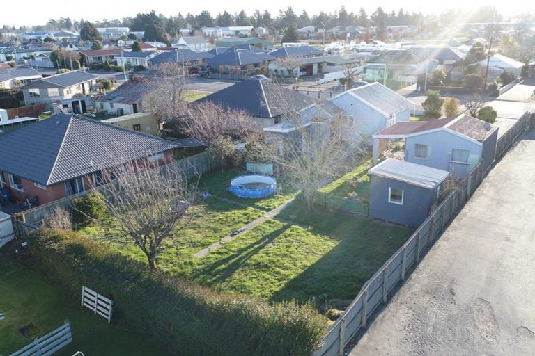 Photo of property in 129 Mcmurdo Street, Tinwald, Ashburton, 7700
