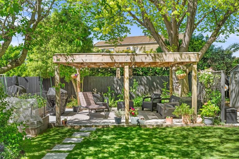 Photo of property in 18 Townshend Crescent, Halswell, Christchurch, 8025