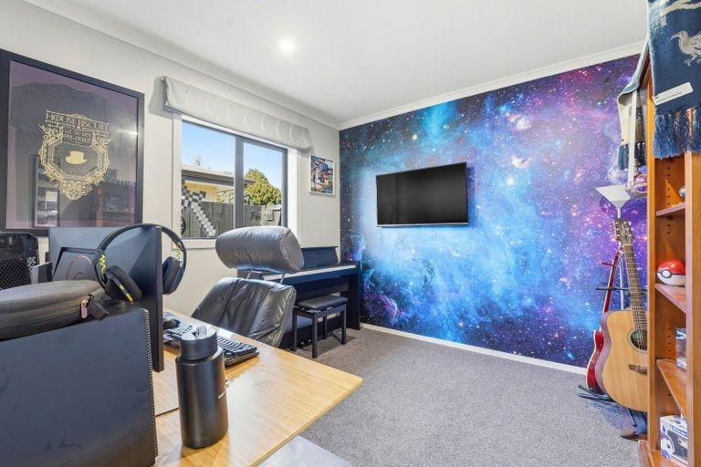 Photo of property in 1 Kauri Place, Pahiatua, 4910