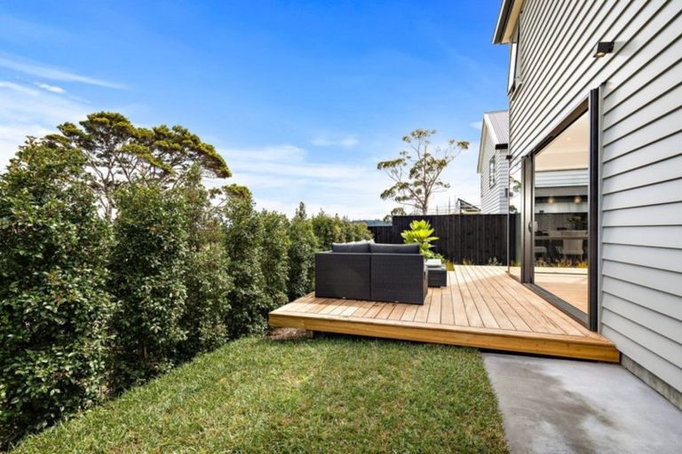 Photo of property in 4 Tai Crescent, Hobsonville, Auckland, 0616