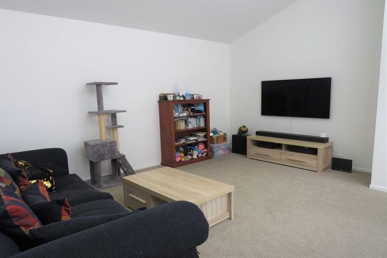 Photo of property in 3 Nohanga Lane, Hobsonville, Auckland, 0616