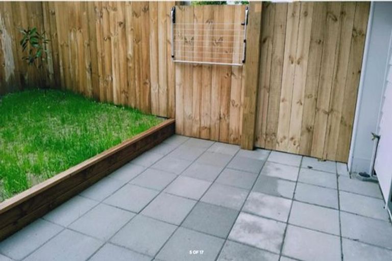 Photo of property in 4b Wattle Road, Sunnyvale, Auckland, 0612