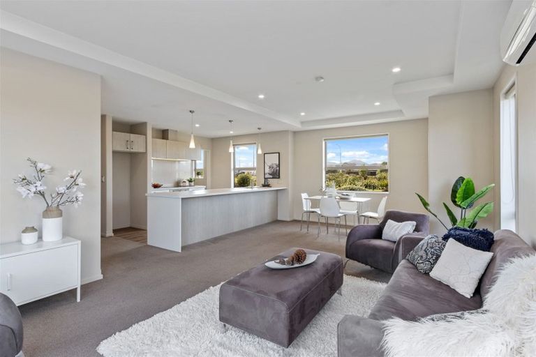 Photo of property in 33 Mackinder Drive, Wigram, Christchurch, 8042