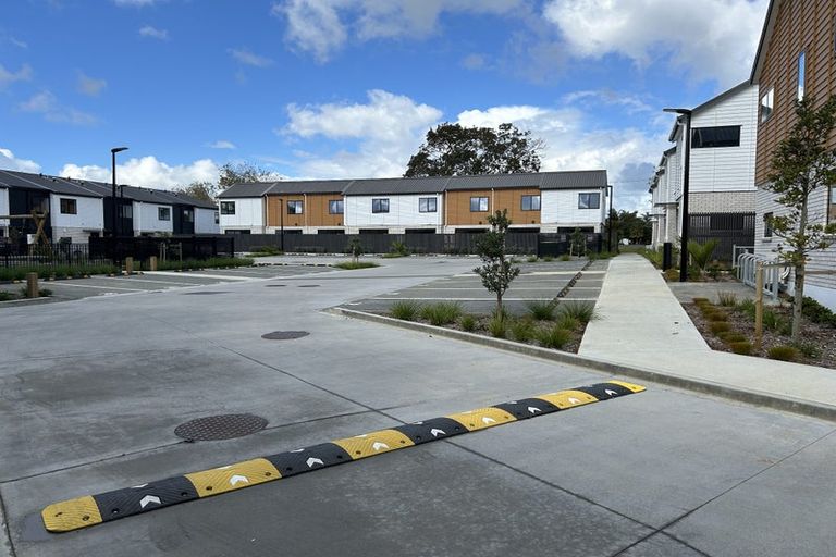 Photo of property in 11 Whati Lane, Henderson, Auckland, 0612