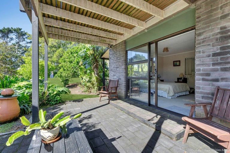 Photo of property in 27 Donnelly Street, Oakura, 4314