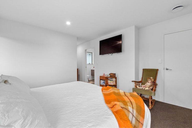 Photo of property in 32 Fairfax Crescent, Pyes Pa, Tauranga, 3112