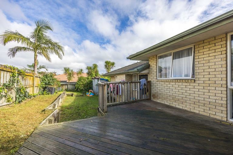 Photo of property in 5 Kasia Close, Massey, Auckland, 0614
