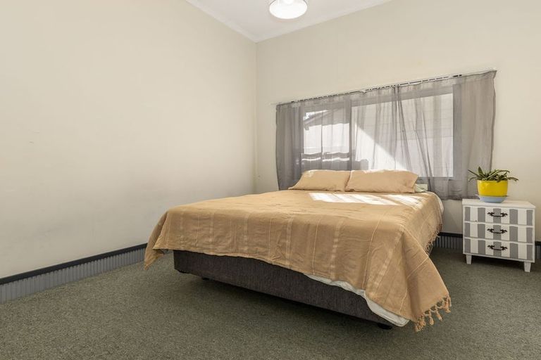 Photo of property in 137 Cambridge Street, Levin, 5510