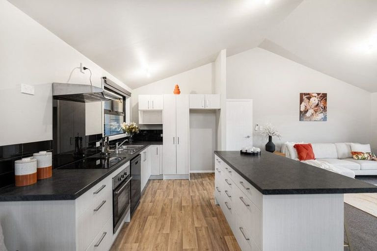 Photo of property in 28a Tavender Street, Woolston, Christchurch, 8023