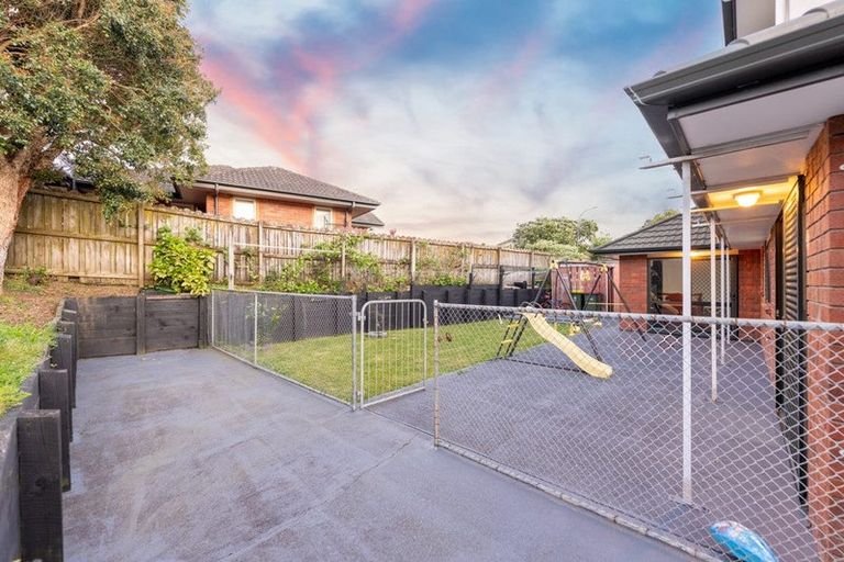Photo of property in 6 Brunswick Rise, Mangere, Auckland, 2022