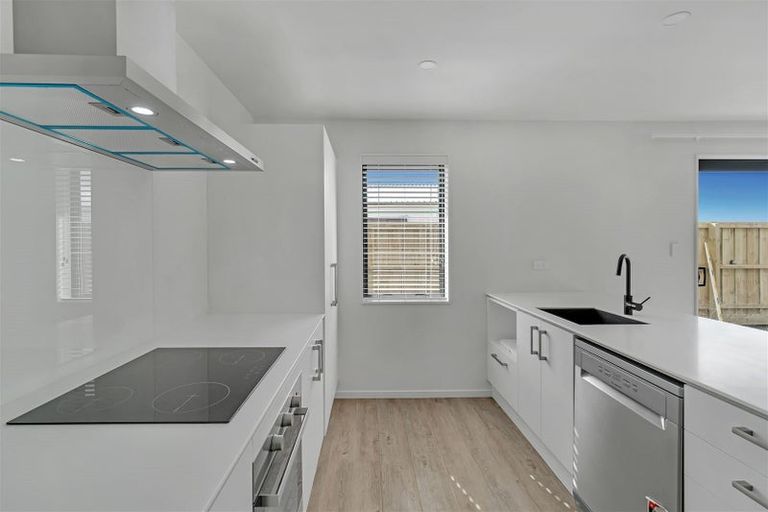 Photo of property in 71 Northmoor Boulevard, Rolleston, 7615