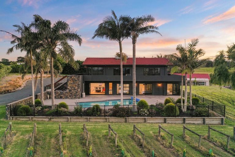 Photo of property in 337a Clarks Beach Road, Clarks Beach, Pukekohe, 2679