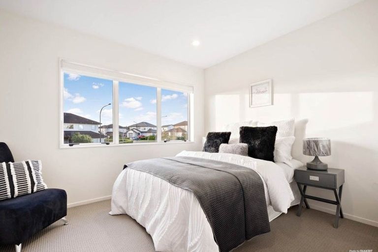Photo of property in 99 Bayvista Drive, Karaka, Papakura, 2113