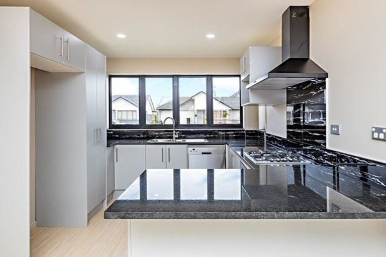 Photo of property in 10 Kotuku Crescent, Takanini, 2112