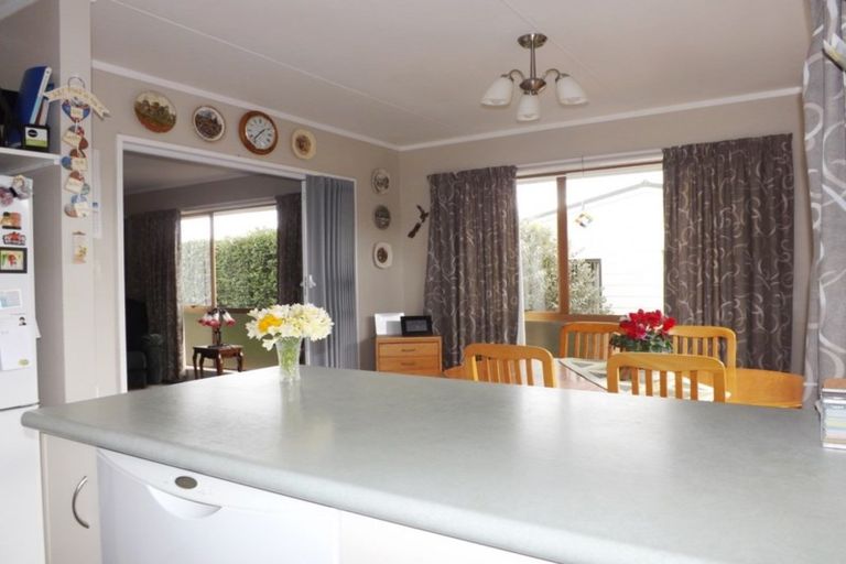 Photo of property in 10 Te Kama Street, Levin, 5510
