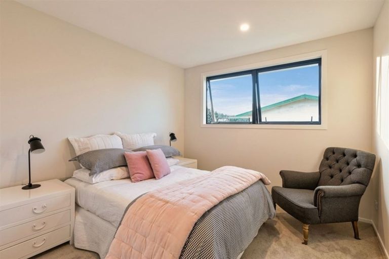 Photo of property in 52b Waipani Road, Te Atatu Peninsula, Auckland, 0610