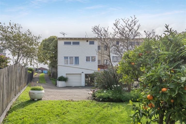 Photo of property in 46b Rosario Crescent, Red Beach, 0932