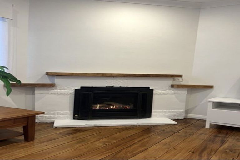 Photo of property in 2 Brassey Street, Waverley, 4510