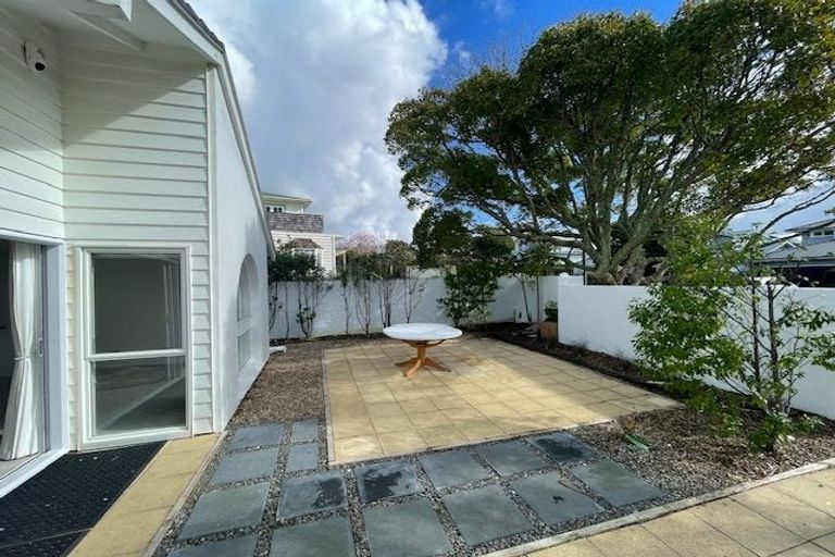 Photo of property in 1/17 Cameron Street, Takapuna, Auckland, 0622