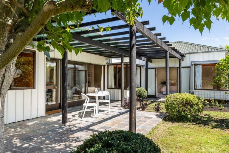 Photo of property in 3 Kopanga Road, Havelock North, 4130
