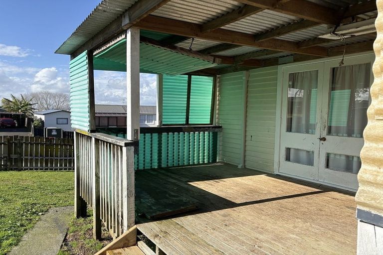 Photo of property in 2 Capella Place, Manurewa, Auckland, 2102