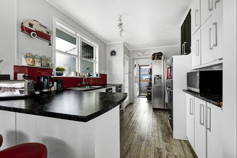 Photo of property in 65 Cloten Road, Stratford, 4332