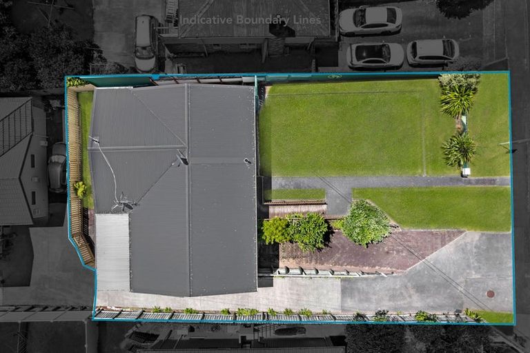 Photo of property in 1/261 Don Buck Road, Massey, Auckland, 0614