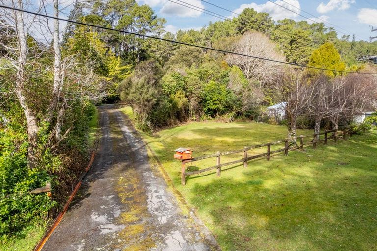 Photo of property in 99 Pinehaven Road, Pinehaven, Upper Hutt, 5019