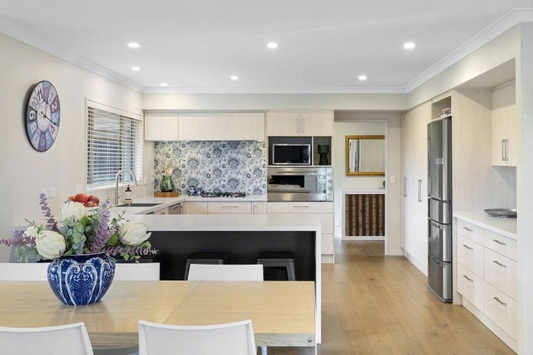 Photo of property in 42 Westpark Drive, Burnside, Christchurch, 8053
