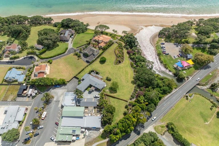 Photo of property in 2 Coopers Drive, Coopers Beach, 0420